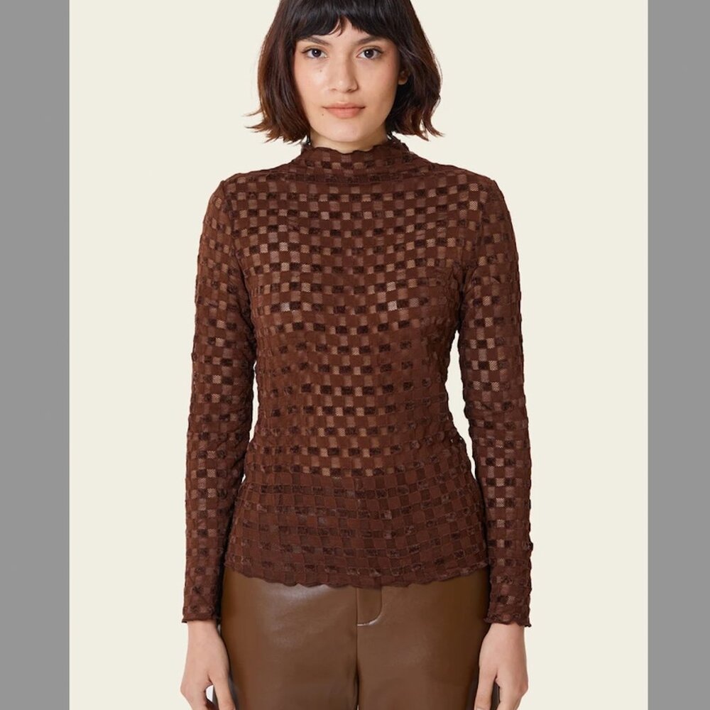 Find Me Now Harmony Checkered Mesh Top NWOT